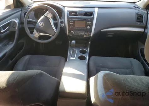 2015 Nissan Altima 2.5 z USA, uszkodzony, nr VIN 1N4AL3AP2FN889989